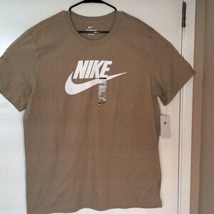 NEW NIKE SPORTSWEAR "Icon Futura SS Tee" MEN'S KHAKI WHITE T-SHIRT XL DX1985-247